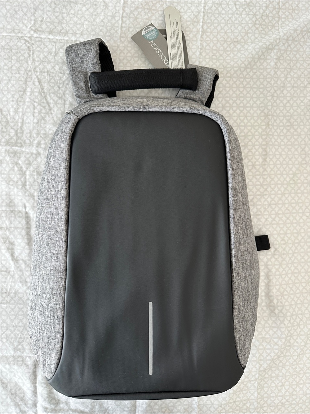 (NWT) XDesign Bobby Edge anti-theft backpack